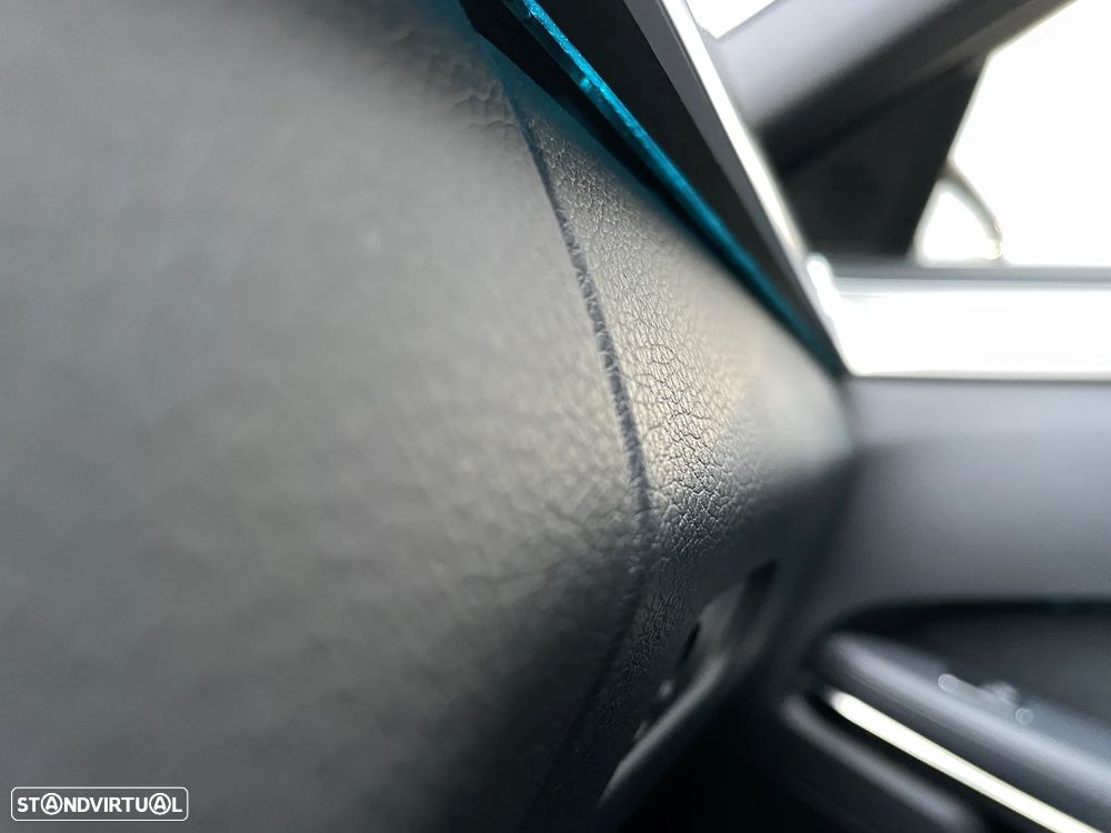 Mercedes-Benz E 300 Bluetec Hybrid Avantgarde - 32