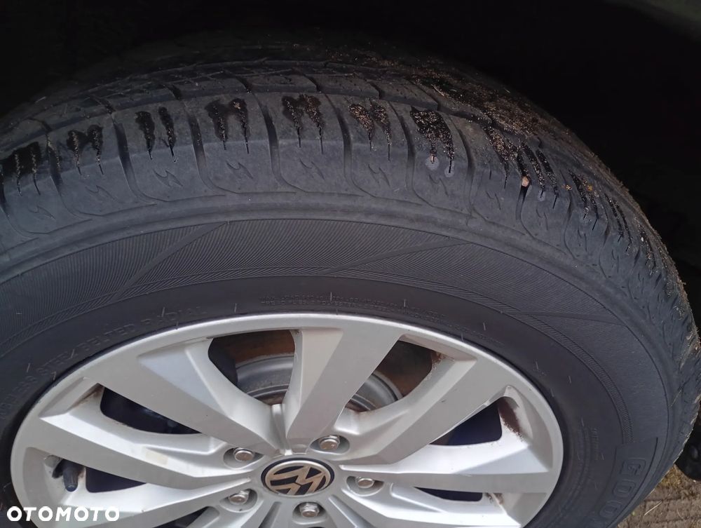 Volkswagen Routan - 21