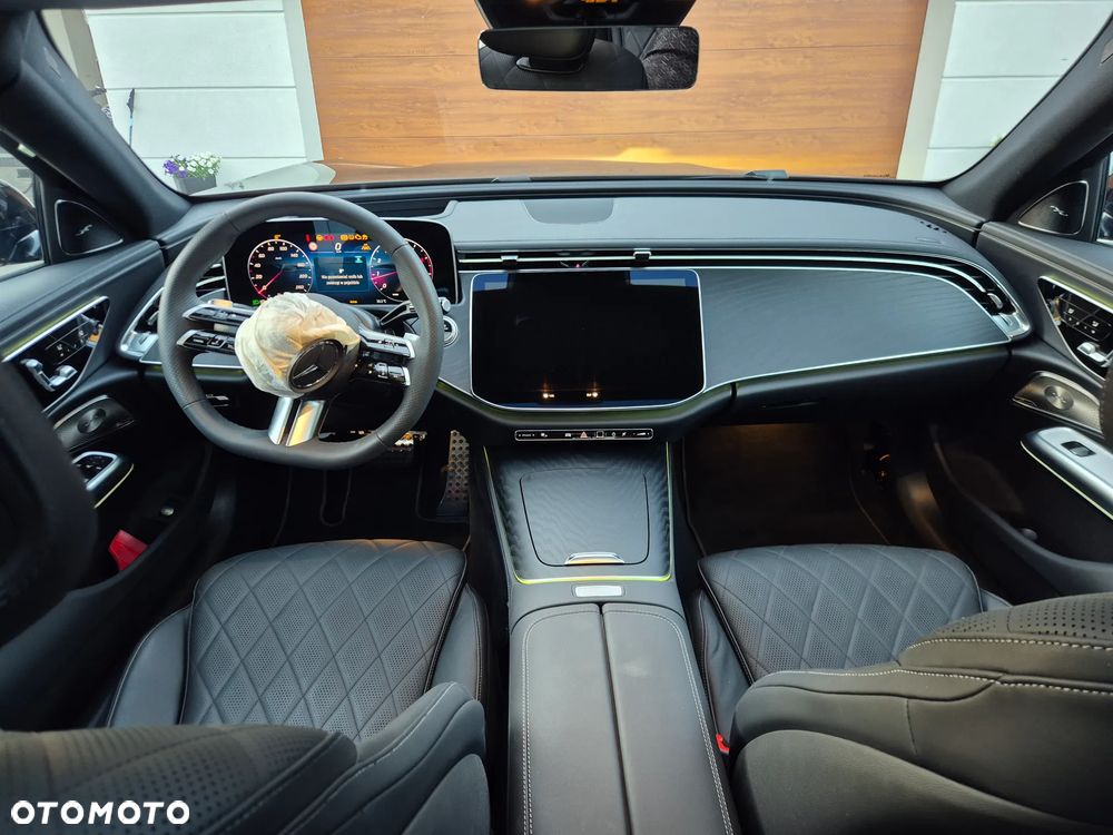 Mercedes-Benz Klasa E 450 mHEV 4-Matic AMG 9G-Tronic - 22