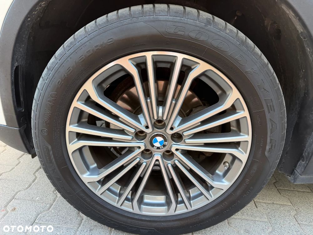 BMW X3 xDrive20d Luxury Line - 28
