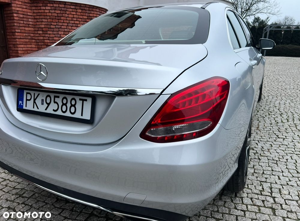 Mercedes-Benz Klasa C 300 7G-TRONIC Exclusive - 12