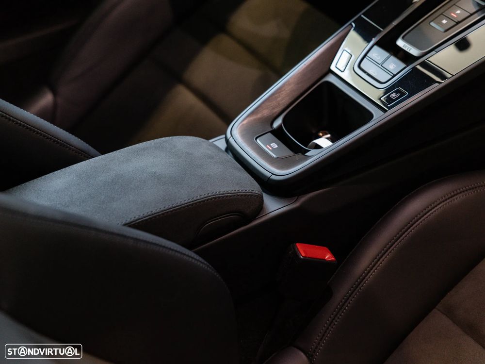 Porsche 911 (992) Carrera 4 GTS PDK - 40