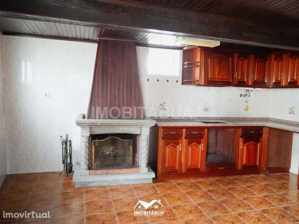 Moradia Espaçosa com Anexo, Quintal e Terraço - Cancela, perto de S... - Grande imagem: 3/29