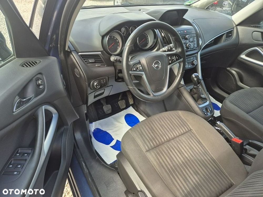 Opel Zafira - 17