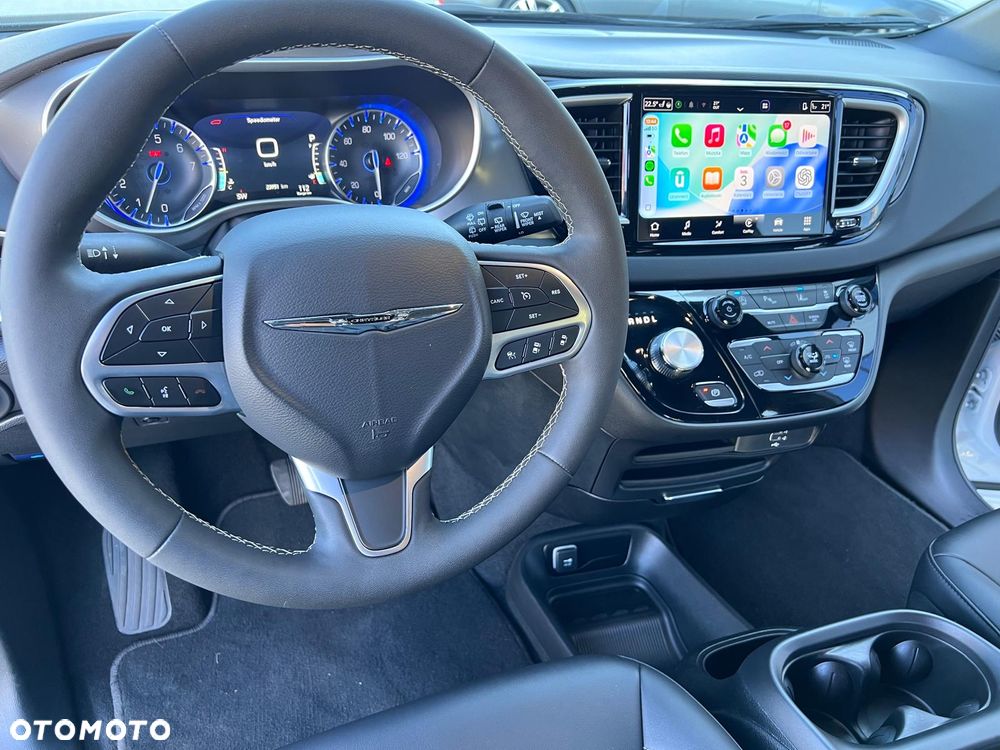 Chrysler Pacifica - 6