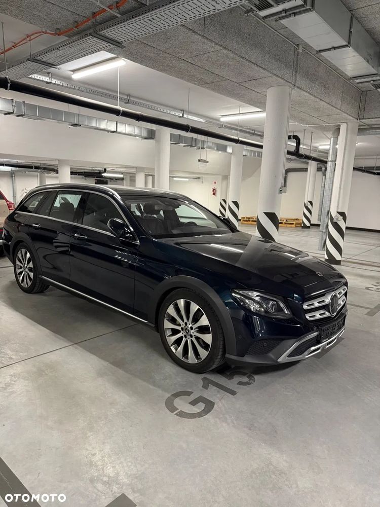 Mercedes-Benz Klasa E 220 d 4-Matic All-Terrain - 2