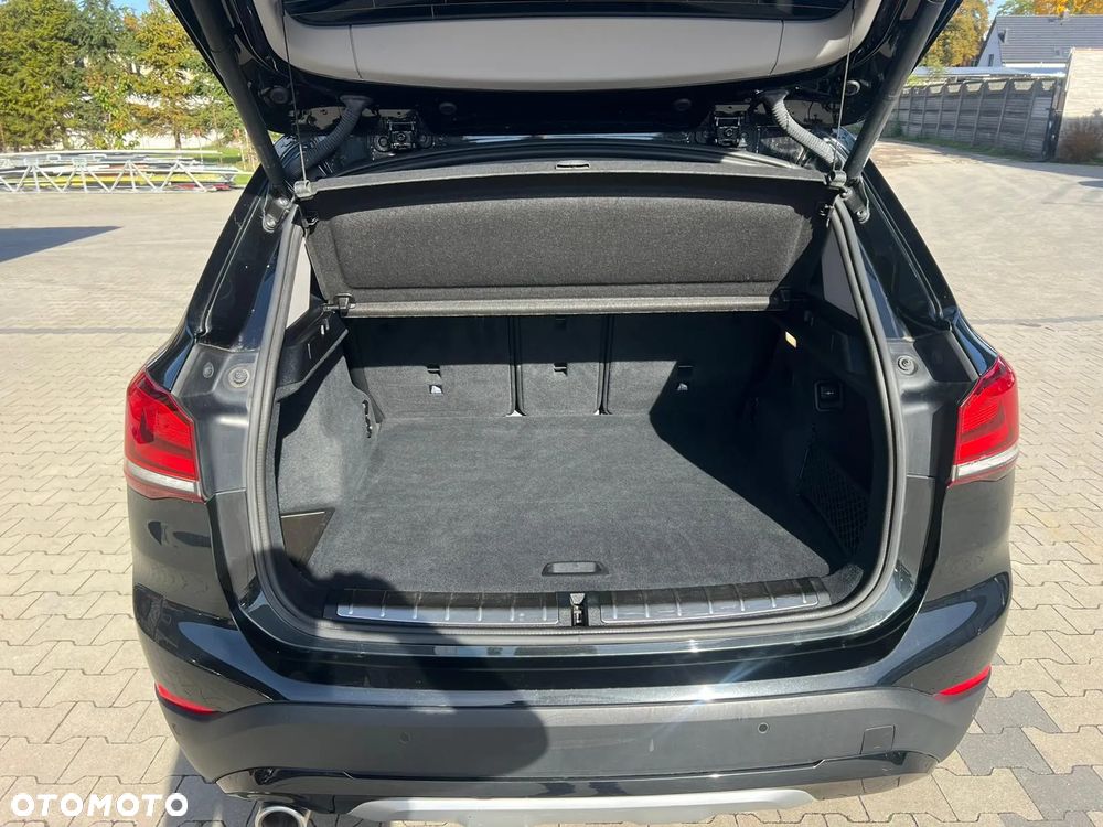 BMW X1 xDrive25e xLine - 11