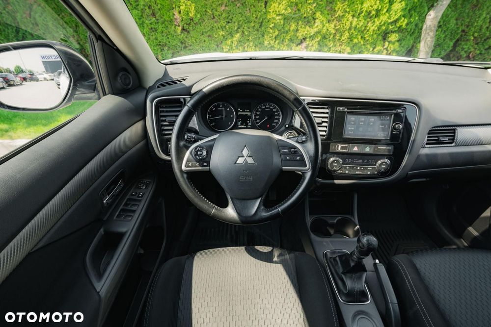 Mitsubishi Outlander 2.2 DID Intense - 12