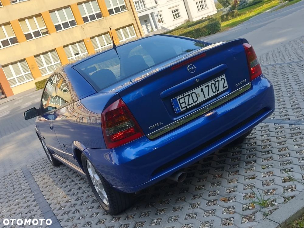 Opel Astra 1.8 Njoy - 10