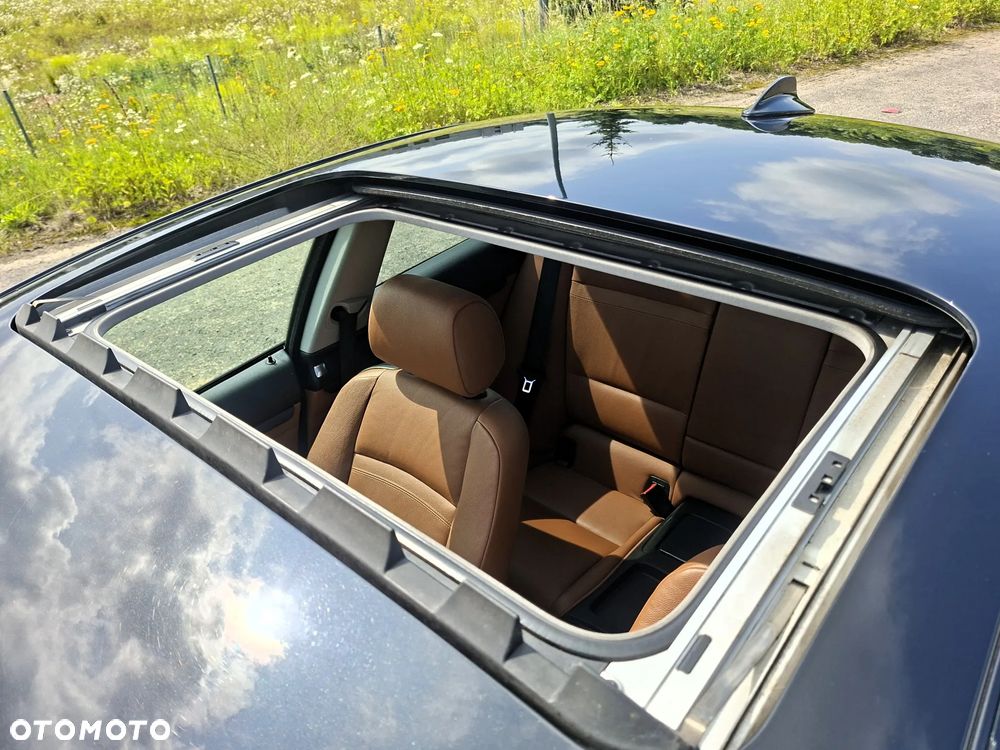 BMW Seria 3 318i M Sport Edition - 23