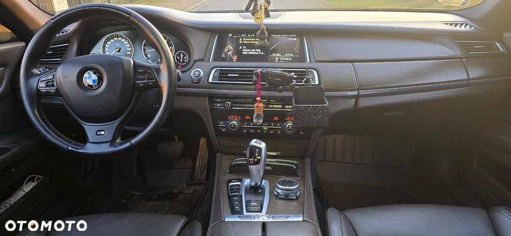 BMW Seria 7 740d xDrive - 12