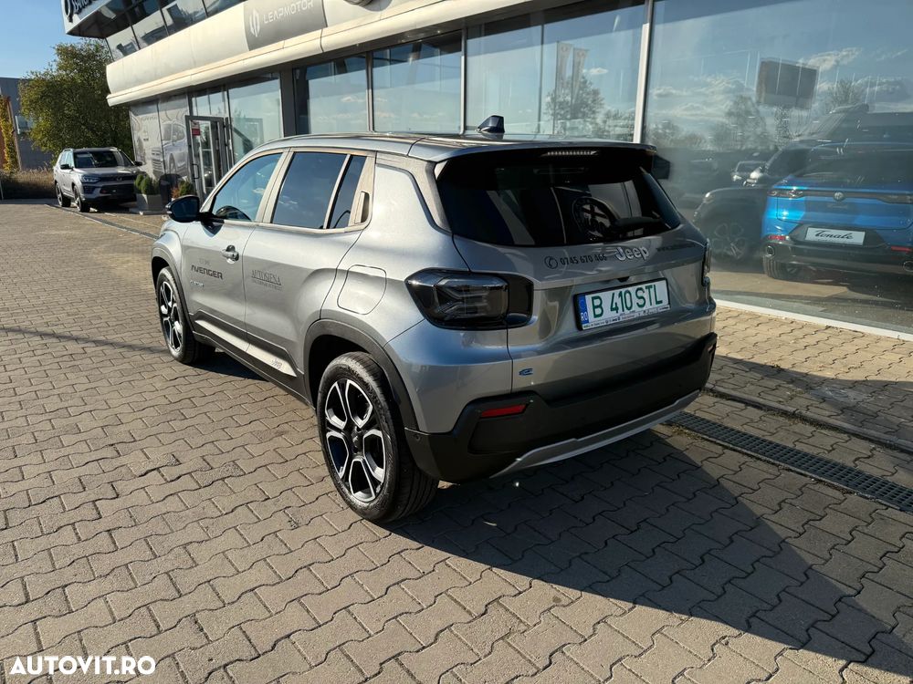 Jeep Avenger 54 kWh BEV 156 CP Summit - 5