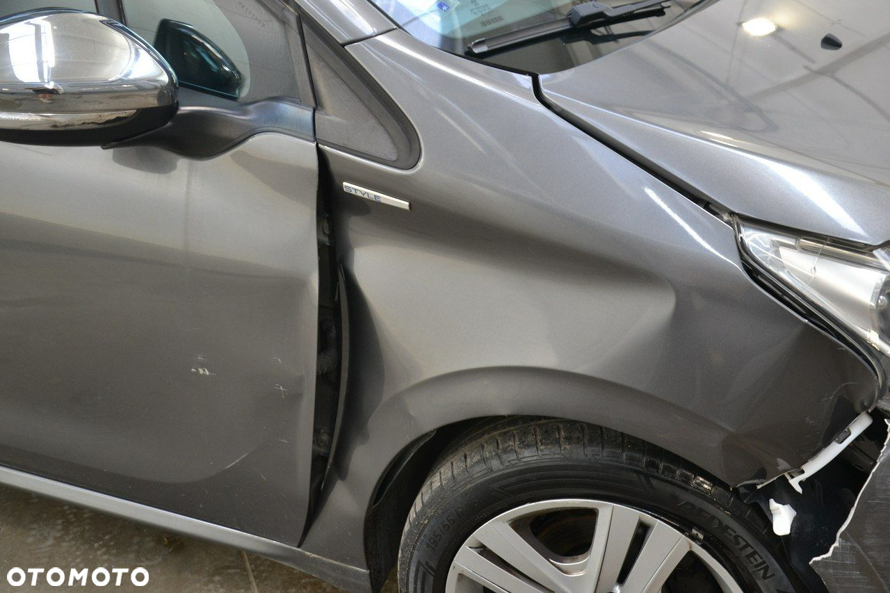 Peugeot 208 - 11