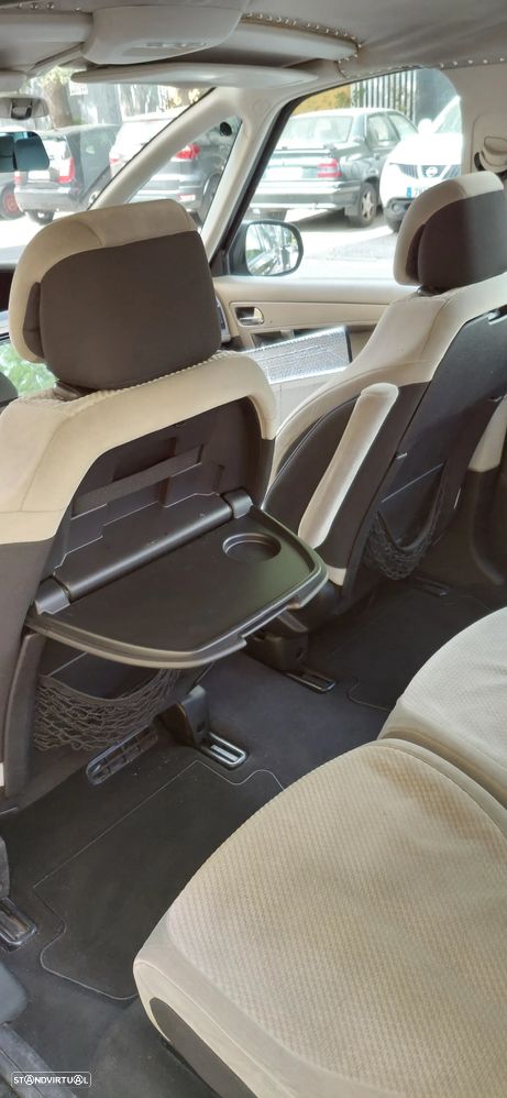 Citroën C4 Picasso 1.6 HDi Confort RFM CMP6 - 13