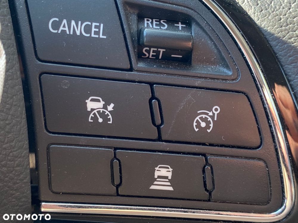 Mitsubishi Outlander - 24