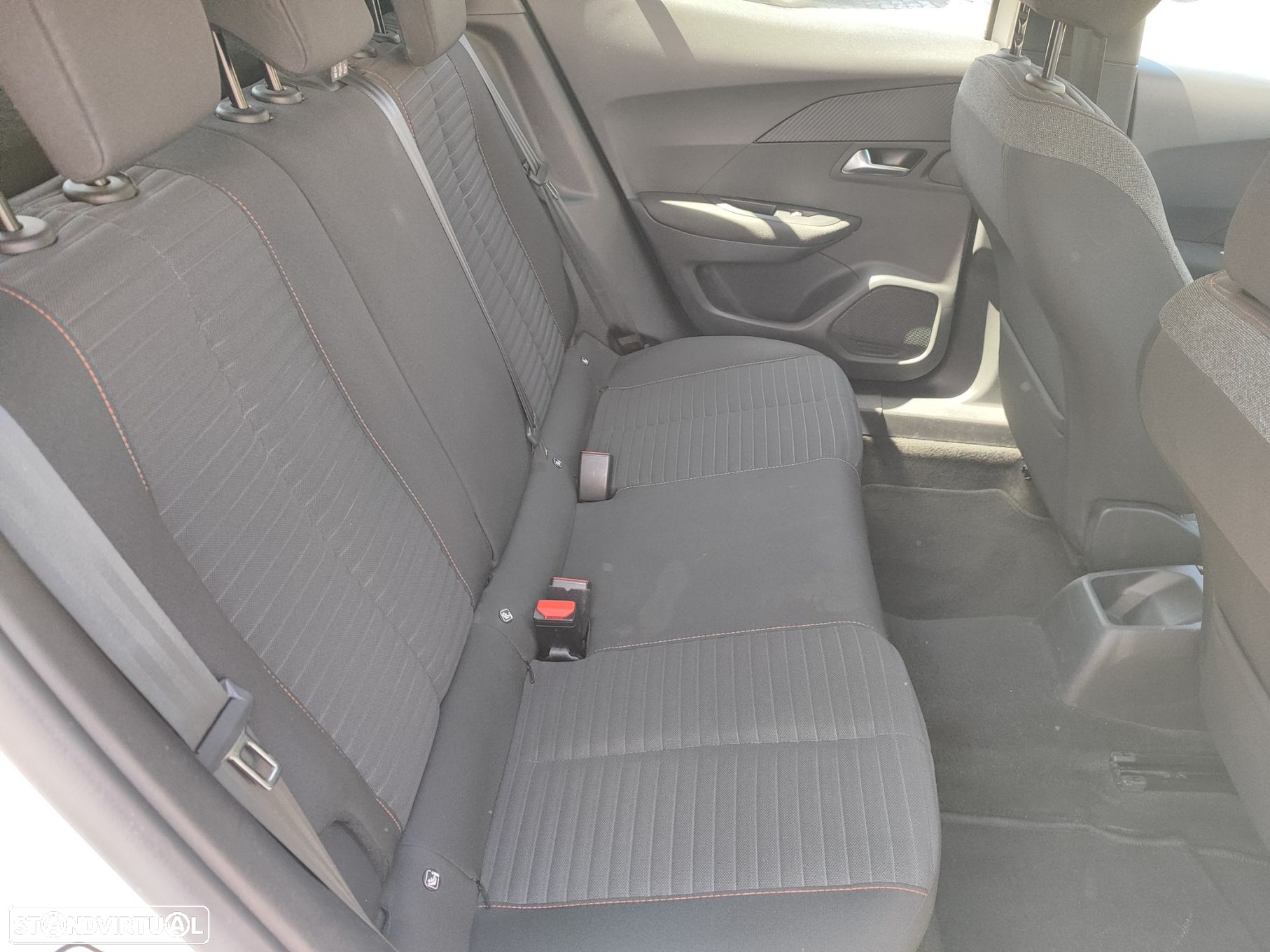 Peugeot 2008 1.5 BlueHDi Active Pack - 7