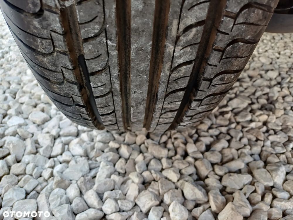 Peugeot 2008 1.5 BlueHDi Allure S&S - 32