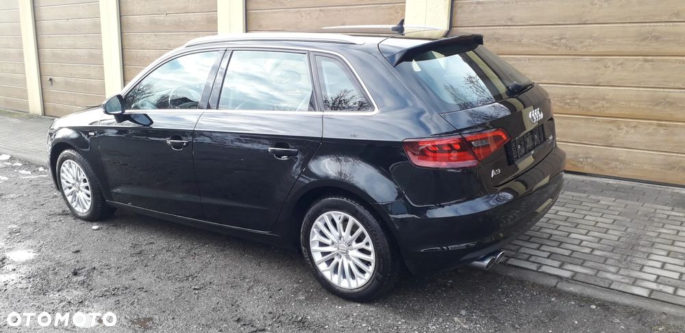 Audi A3 Sportback 2.0 TDI (clean diesel) quattro Ambiente - 14