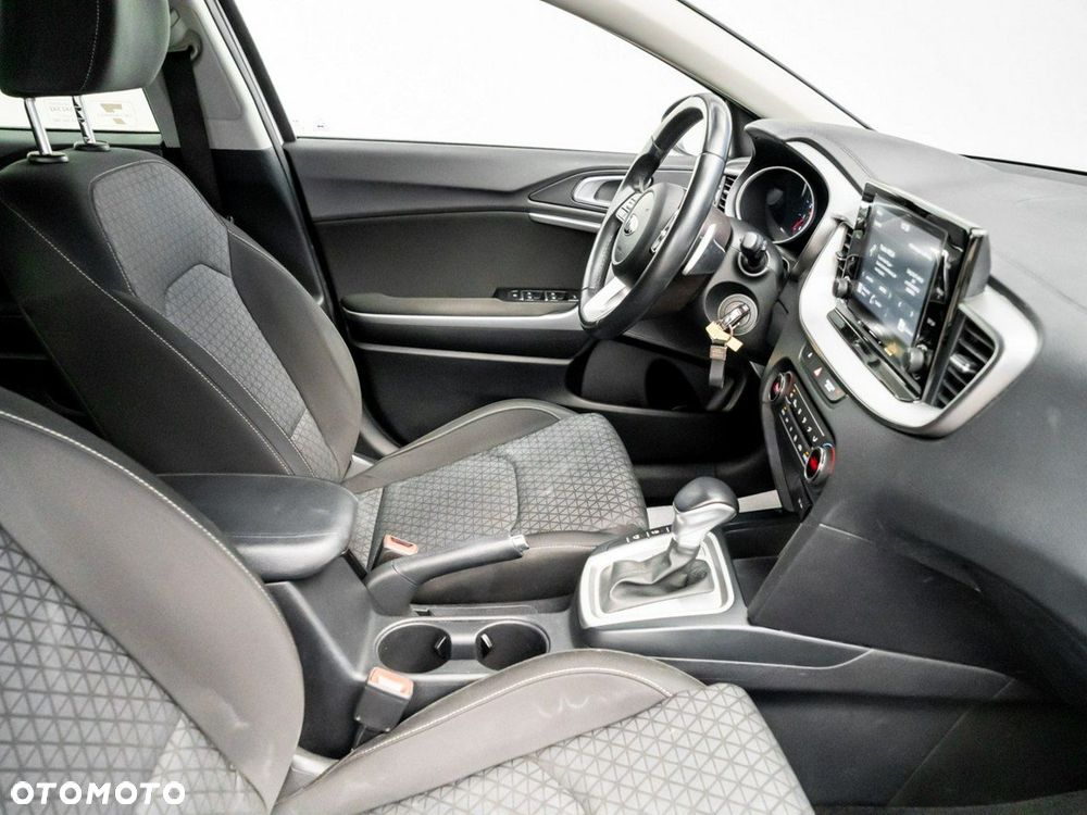Kia XCeed 1.5 T-GDI M DCT - 14