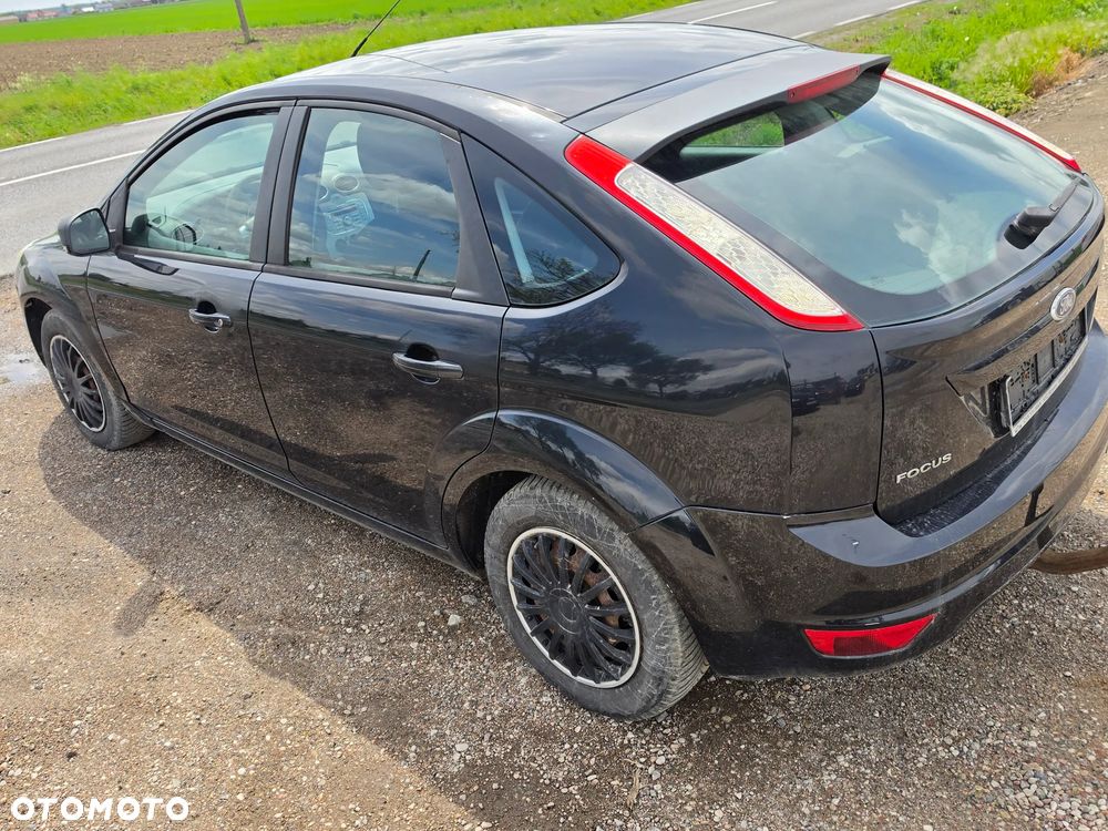 Ford Focus - 8