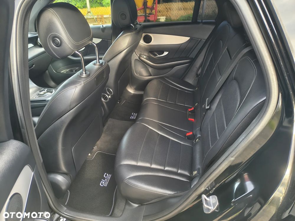 Mercedes-Benz GLC - 23