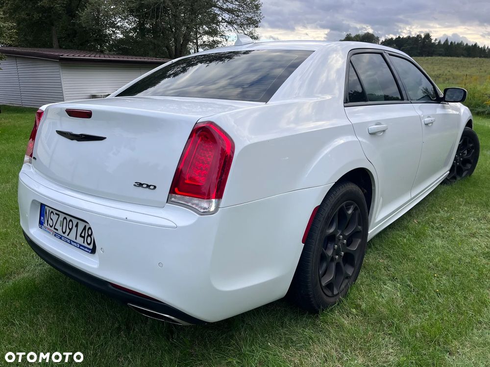 Chrysler 300 - 8