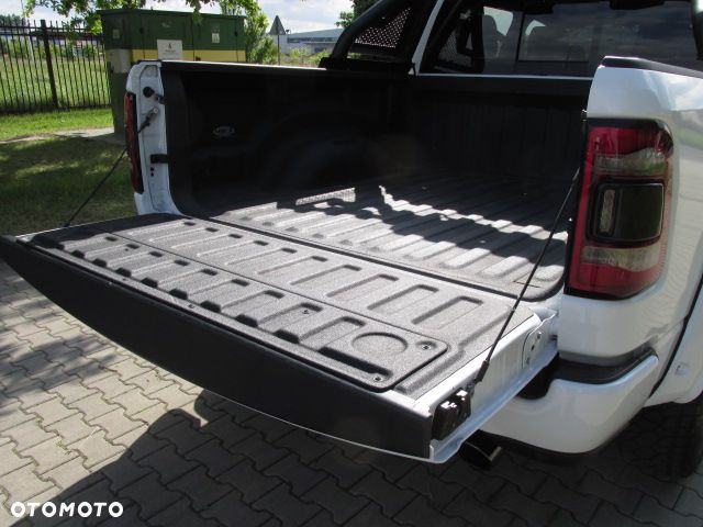 RAM 1500 Crew Cab Shortbed Bighorn - 14