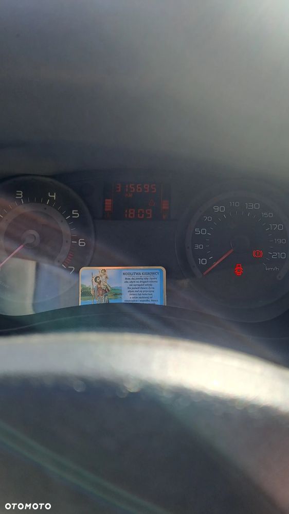 Renault Clio 1.2 16V Expression - 11