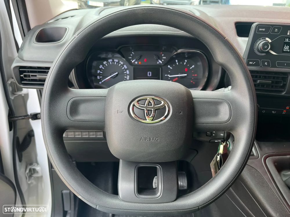 Toyota Proace City | 1.5 D-4D | 3 Lug. - 18