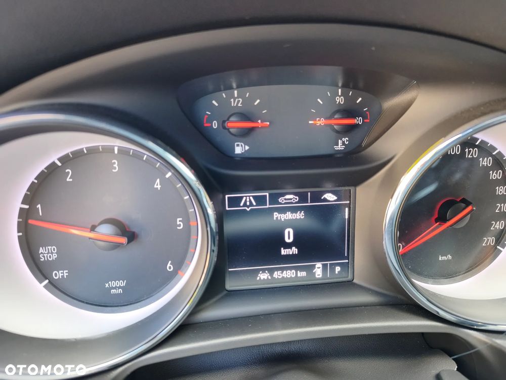 Opel Insignia - 10