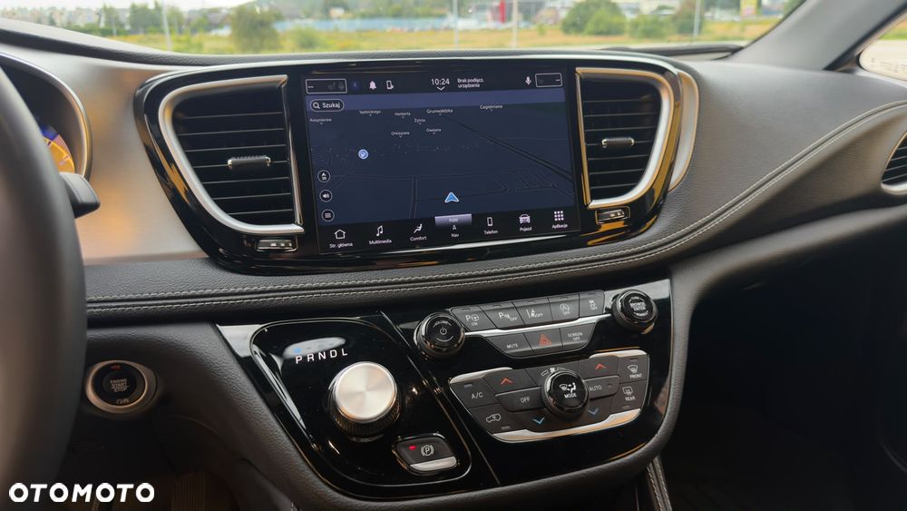Chrysler Pacifica - 20