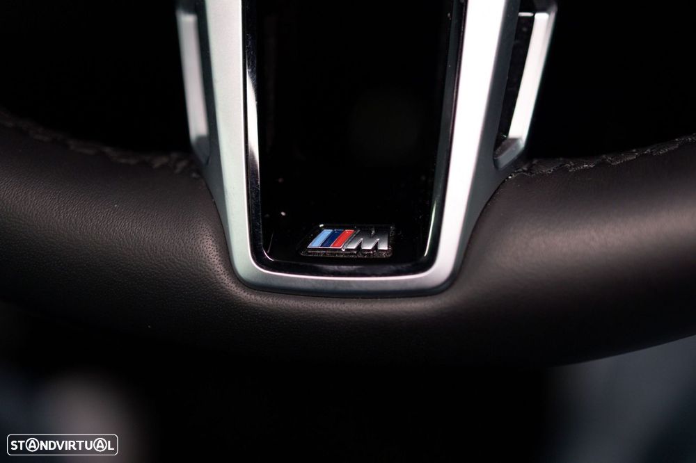 BMW 118 d Pack Desportivo M - 31