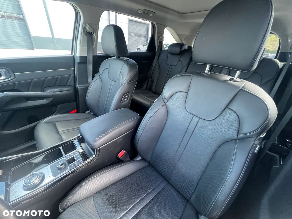 Kia Sorento - 9