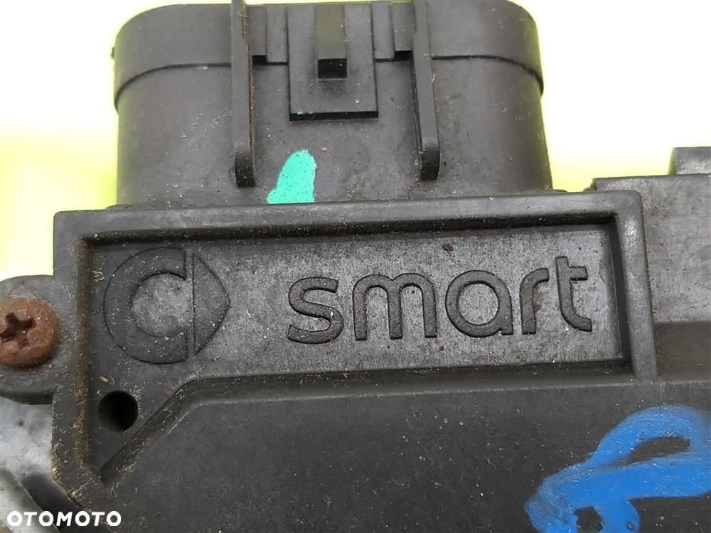 Zamek drzwi tył lewy Smart Forfour I 2004-2006 A4547300135 6PIN - 3