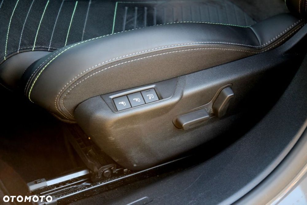 Peugeot 2008 1.2 PureTech GT Line S&S EAT8 - 30