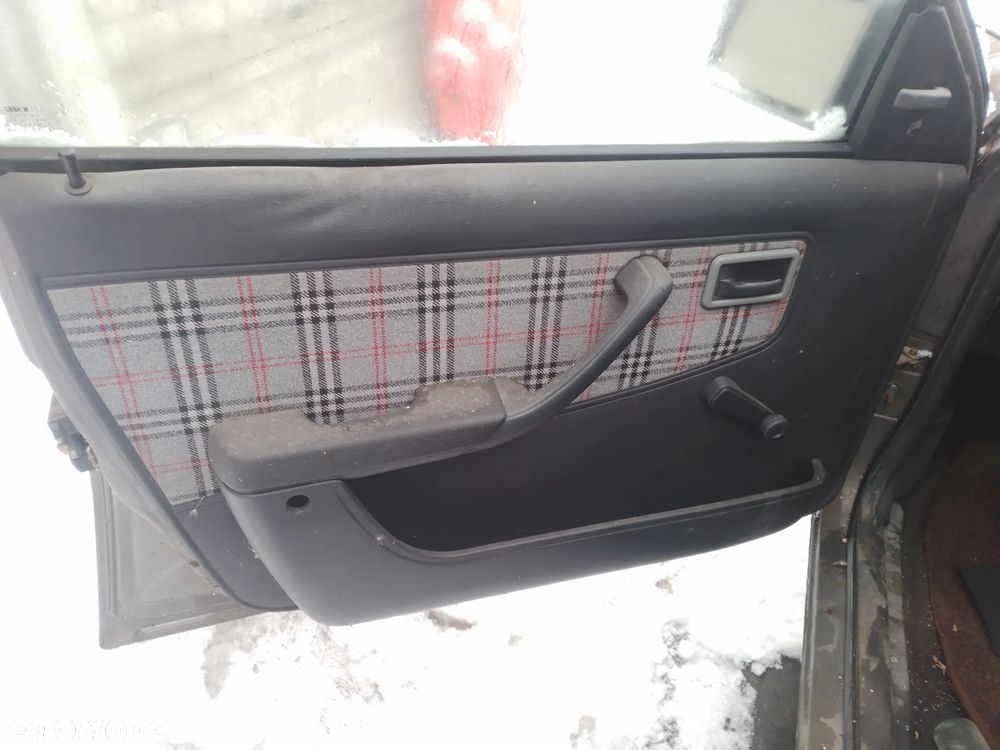 OPEL KADETT E LIFT 89-91    OSŁONA PRZECIWSŁONECZNA PRAWA LEWA - 29