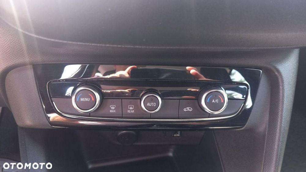 Opel Corsa 1.2 Elegance S&S - 18