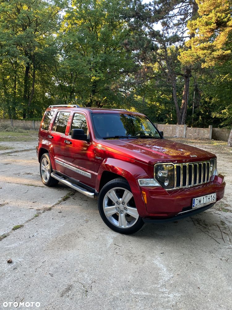 Jeep Liberty - 1