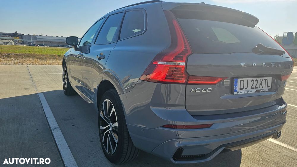 Volvo XC 60 Recharge T8 AWD AT Ultimate Dark - 5