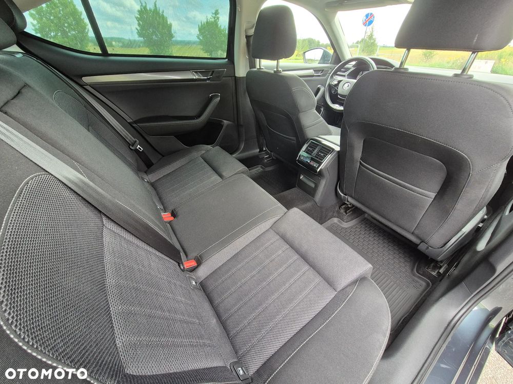 Skoda Superb 2.0 TDI SCR 4x4 Style DSG - 12