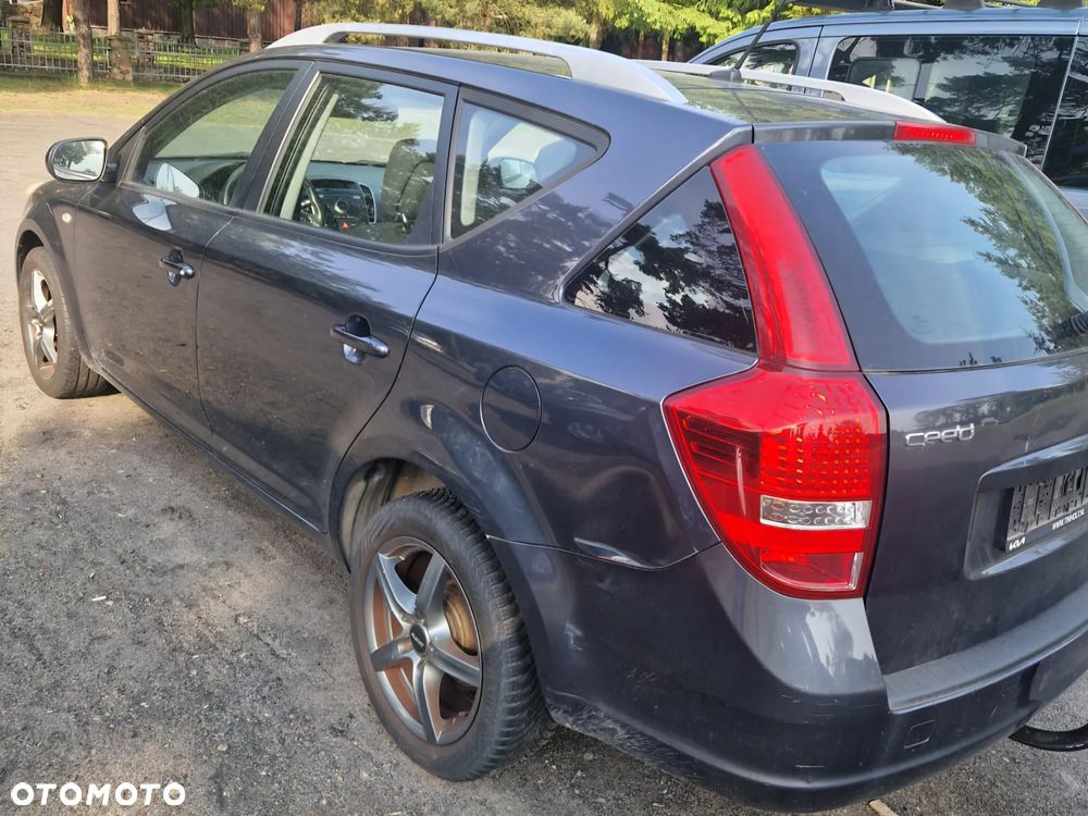 Kia Ceed 1.4 L - 3