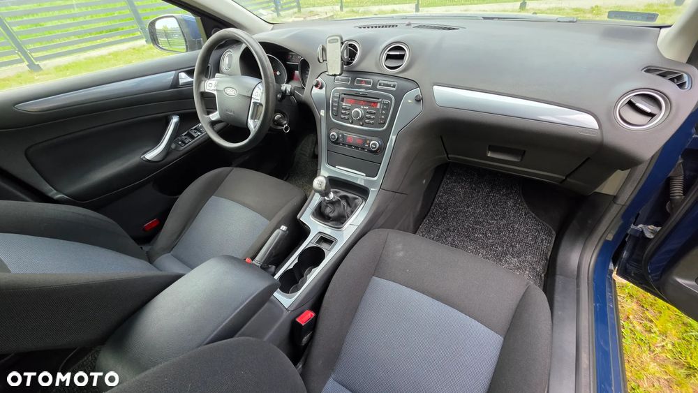 Ford Mondeo 2.0 TDCi Ambiente - 5