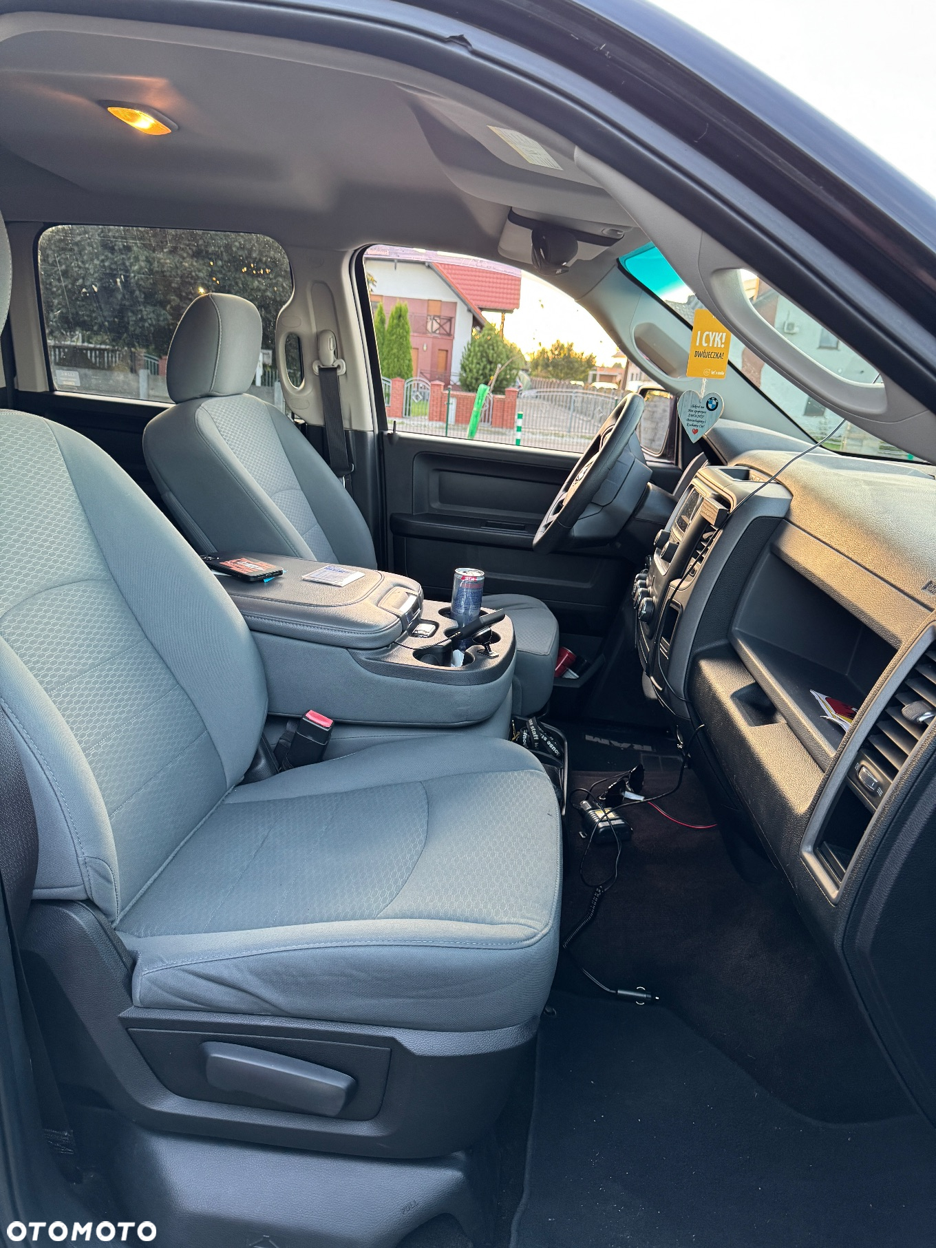 Dodge RAM 1500 5.7 4x4 - 12