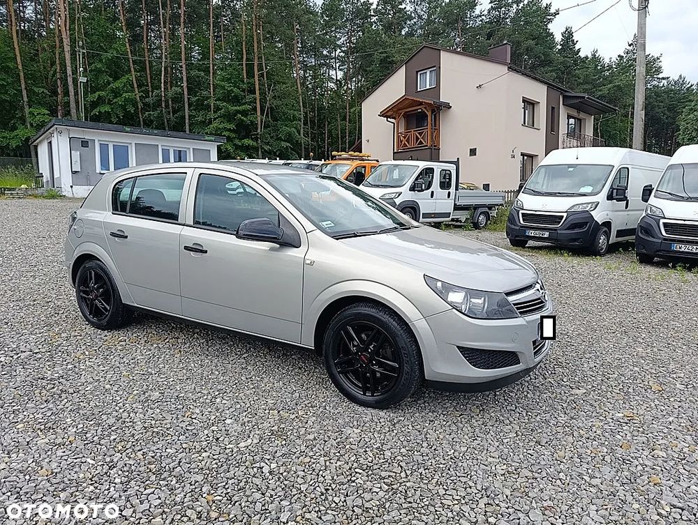 Opel Astra 1.4 Cosmo - 2