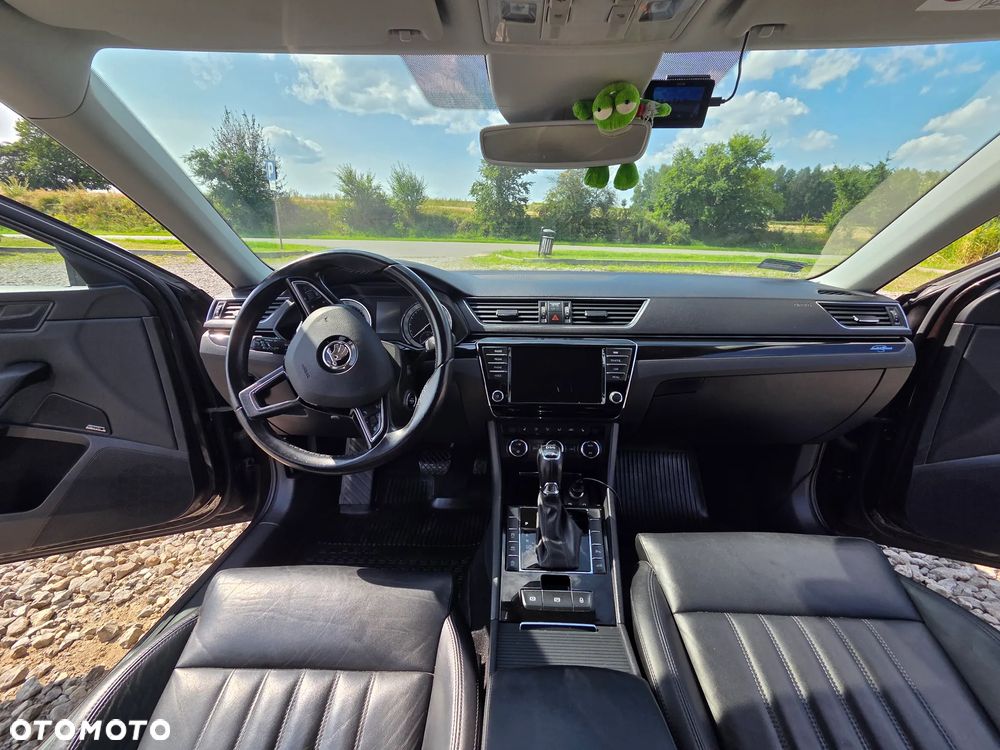 Skoda Superb 2.0 TDI L&K DSG - 14