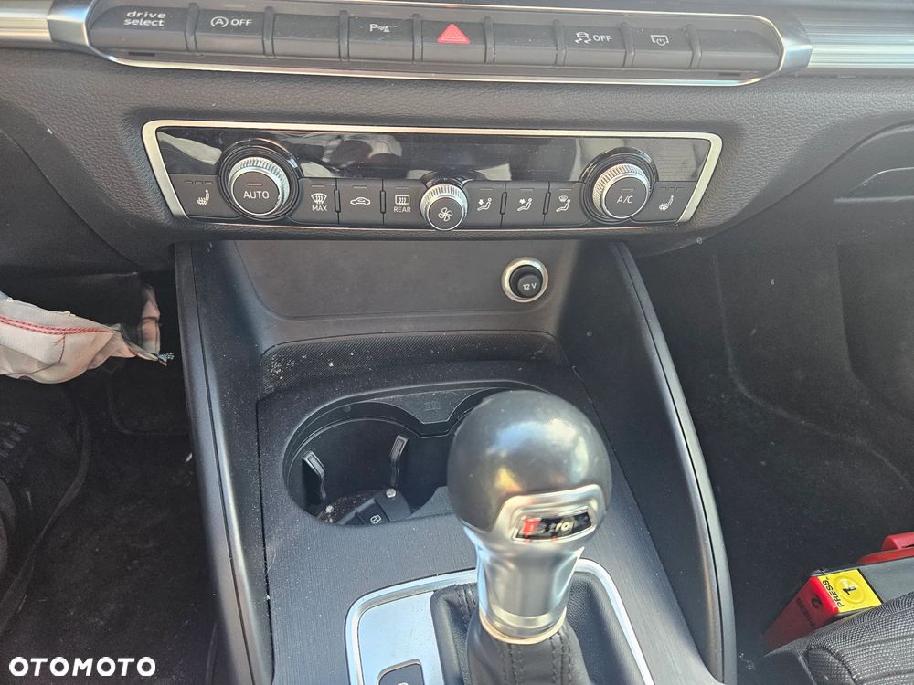 Audi A3 Sportback 35 TFSI S tronic - 16