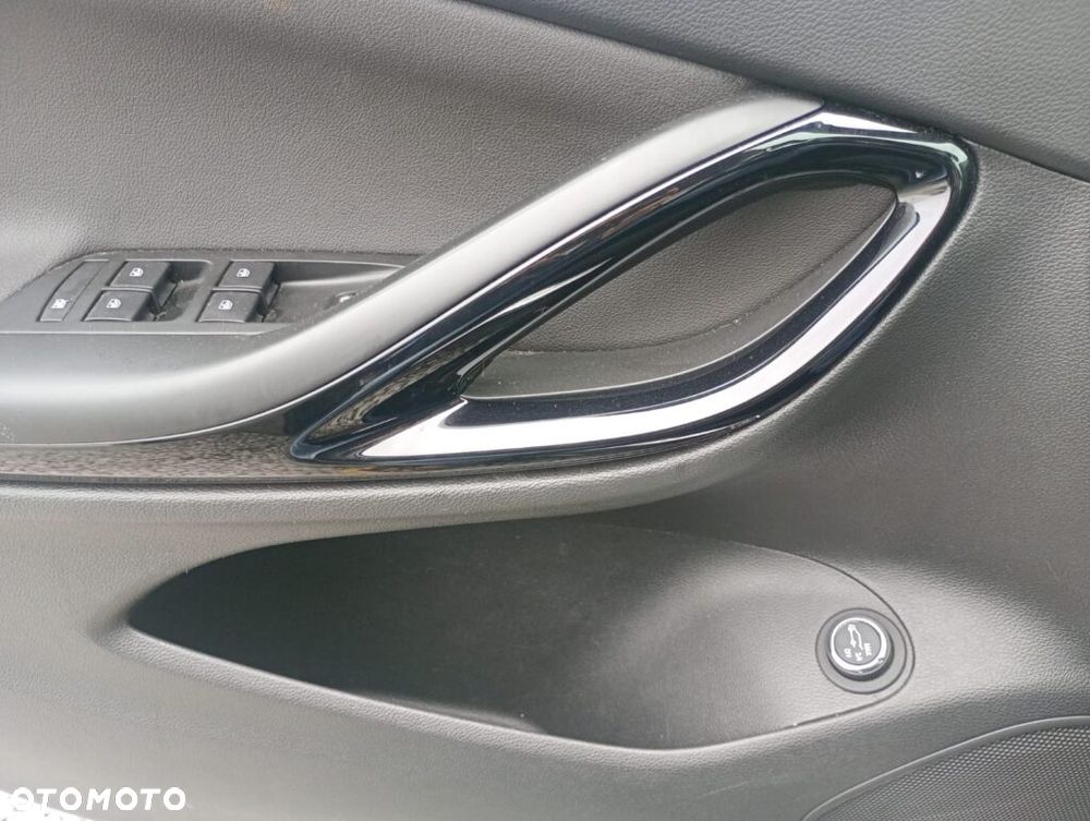 Opel Astra 1.6 Turbo Start/Stop Automatik Innovation - 11