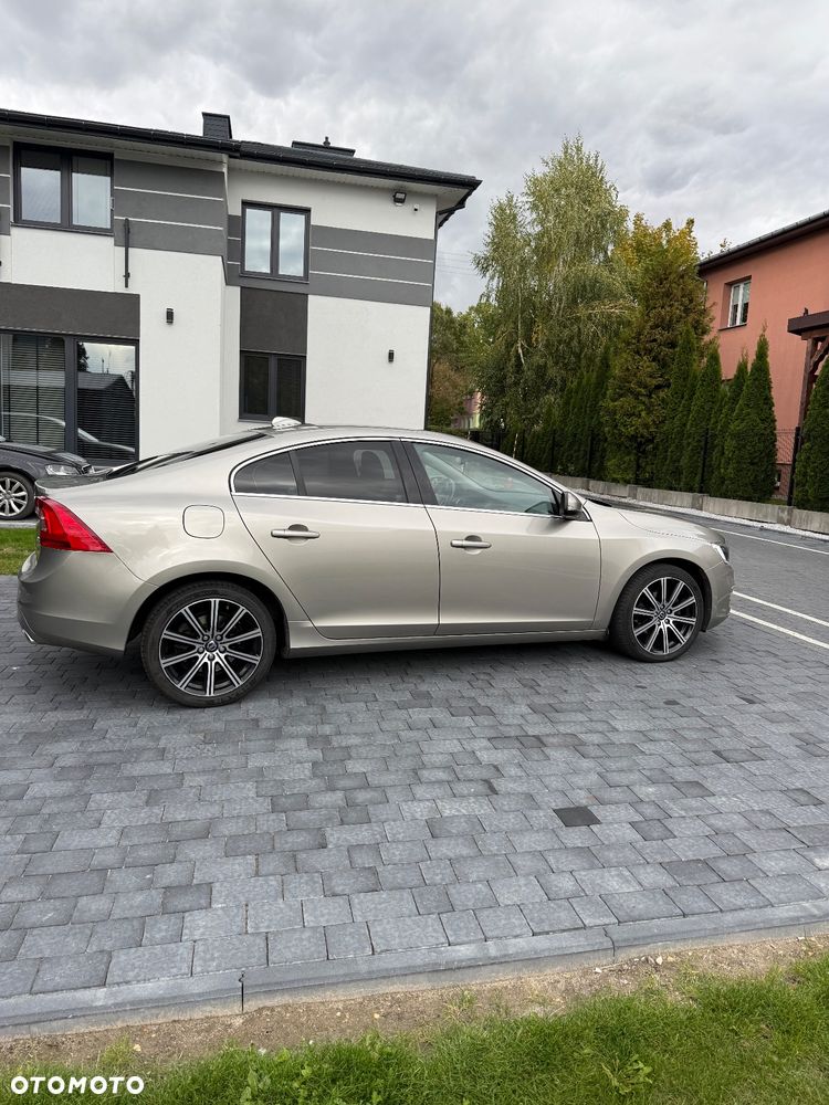 Volvo S60 D4 Drive-E Momentum - 12