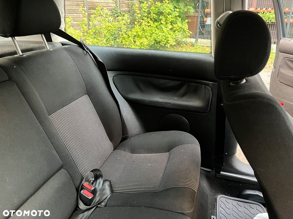 Volkswagen Golf - 17