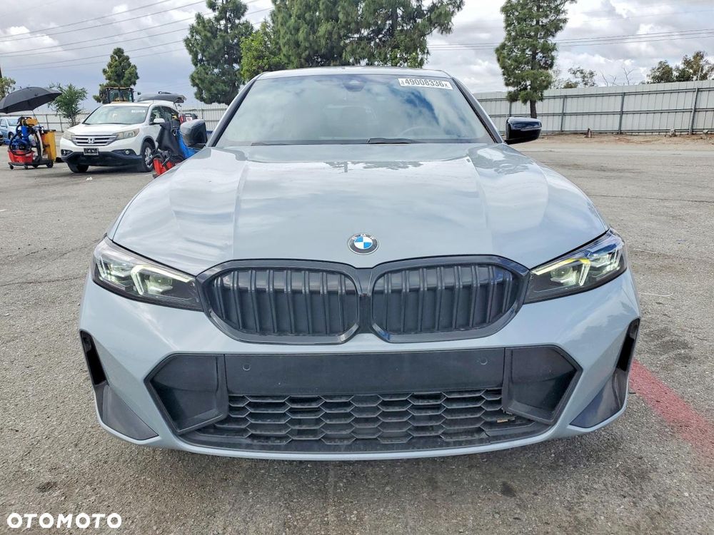 BMW Seria 3 330i M Sport - 3